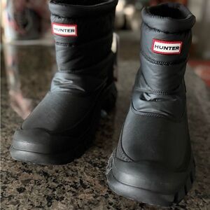 NEW Hunter Men’s Black Intrepid Snow Boots (with tags, NO box)